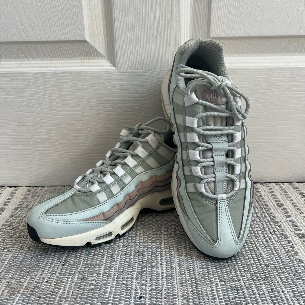 Women’s Nike Air Max ‘95 | 307960-018